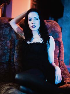 Anna De Ville - Family Sinners