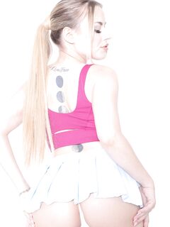 Anna Claire Clouds & Vanna Bardot - Hustler