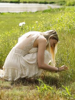 Amber Moore In Whitetail Trail (Zishy)