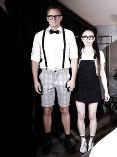 Mia Grandy - Dark Room VR