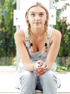 Molly Cooper - Net Girl