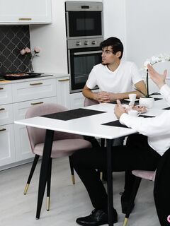 Ellie Shou - Only Tarts