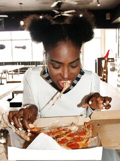 Kelsey Jones - Miami Pies (Zishy)