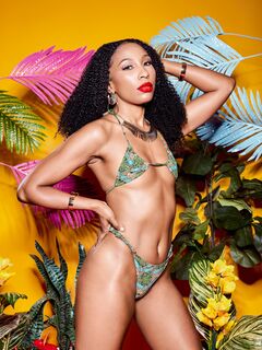 Chloe Amour, Olivia Jay - Slayed