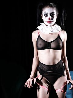 Ara Mix - Dark Room VR