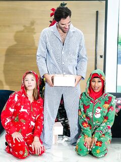 Skyla Sun , Claire Collins - Hijab Hookup