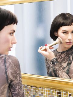 Olive Glass - Czech VR