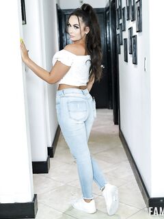 Kiki Klout - Family Strokes