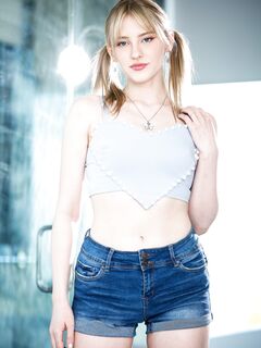 Melody Marks - Creampie Cuties 11