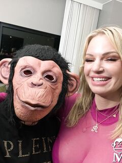 Rachael Cavalli - Benefit Monkey