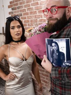 Nuria Millan - FakeHub