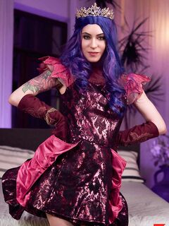 Anna De Ville - Descendants A XXX Parody