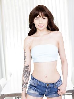 Angel Windell - Nubiles 4