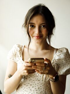 Roselina Andee - Central Casting (Zishy)