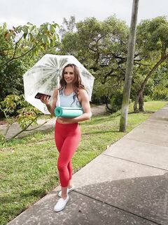 Essie Gotback - Bangbus