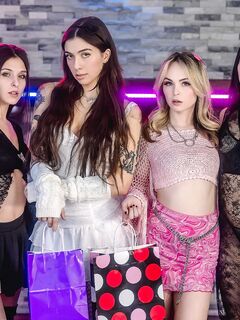 Alex Coal , Leah Gotti , Lilly Bell , Nova Flame - She Seduced Me