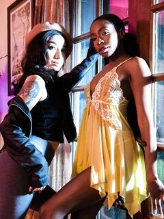 Amari Anne, Avery Black - Bedding & Entering