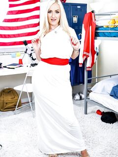 Elana Bunnz, Cassie Lenoir - Mom Swap