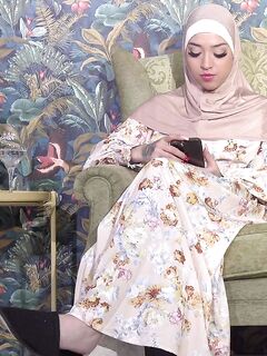 Melania Dark - Sex With Muslims