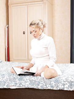 Valeria Mour - Nubiles 3