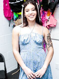 Nicole Luva - Shoplyfter