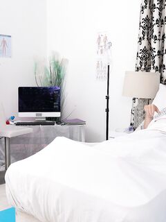 Emma Stone - Nookies Originals