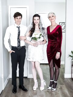 Fiona Frost, Foxxxy Darlin - Perv Nana