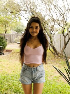 Soledad Lomas VS Material (Zishy)