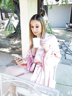 Ophelia Kaan - Anal Mom