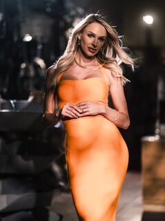 Emma Hix - The Hunger