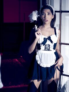 Layla Scarlett - Dark Room VR