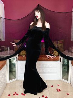 Lexi Luna - Morticia Addams A XXX Parody