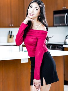 Mandy Waters, Sona Bella, Asteria Jade - Freeuse Milf