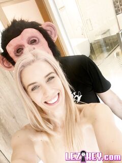 Amirah Adara, Nesty - Benefit Monkey